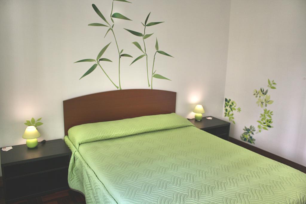 Take It Easy Roma Guest House Room photo
